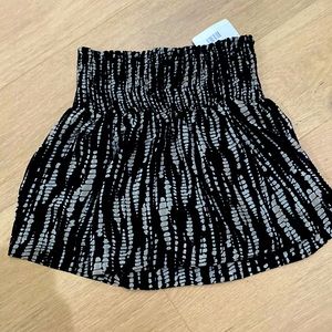 NWT pull on flowy shorts, size S